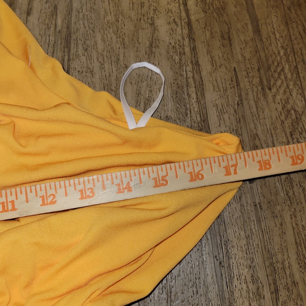 Halston Jackie  Jersey Gown Womens Size 6 Apricot Color - Picture 11 of 14